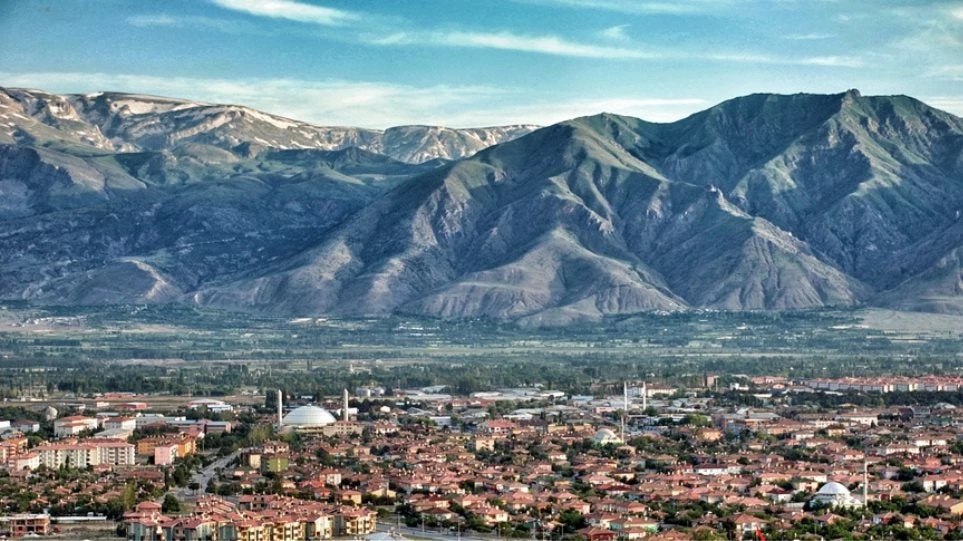 Σε παράκρουση Τούρκος ιμάμης! Πυροβόλησε και σκότωσε δύο ιμάμηδες και τραυμάτισε άλλους τέσσερις